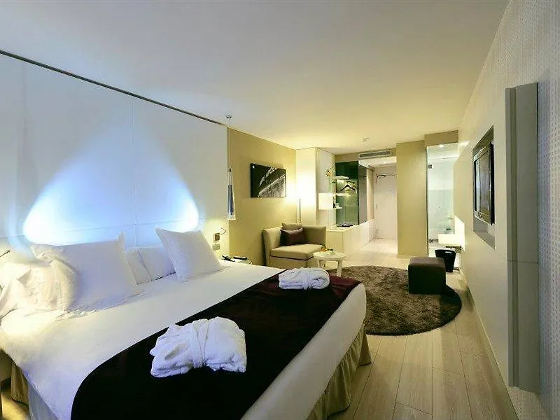 Grums Hotel & Spa Barcelona 4*,